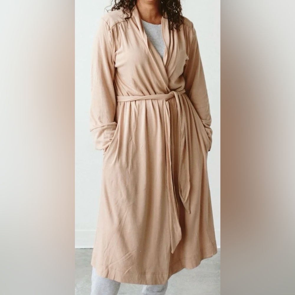 Goumi robe